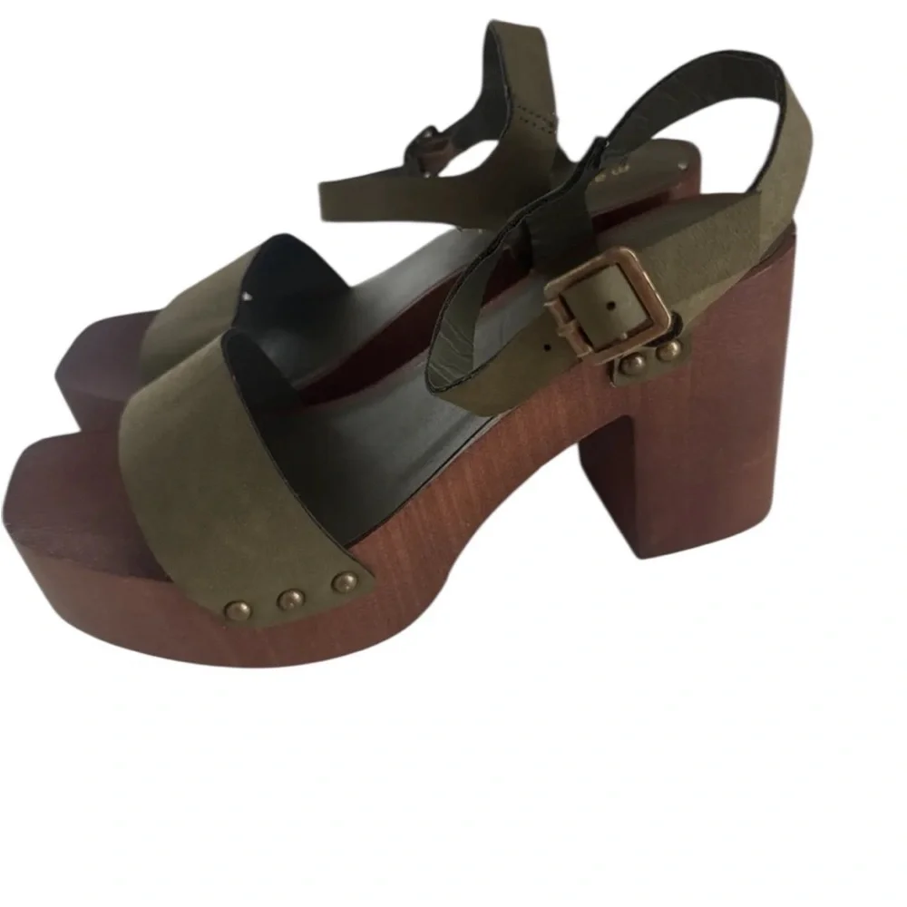 Madden Girl Dani Platform Sandals Olive Green Faux Wood Block Heel Size 8.5 via